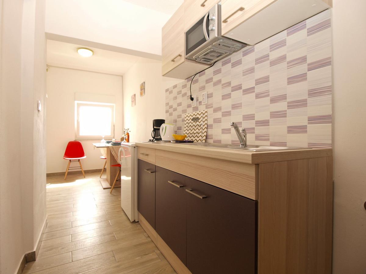 Apartments Davor 1676 Banjole Esterno foto