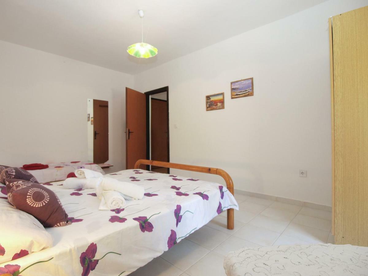 Apartments Davor 1676 Banjole Esterno foto