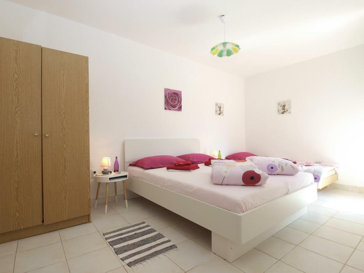 Apartments Davor 1676 Banjole Esterno foto